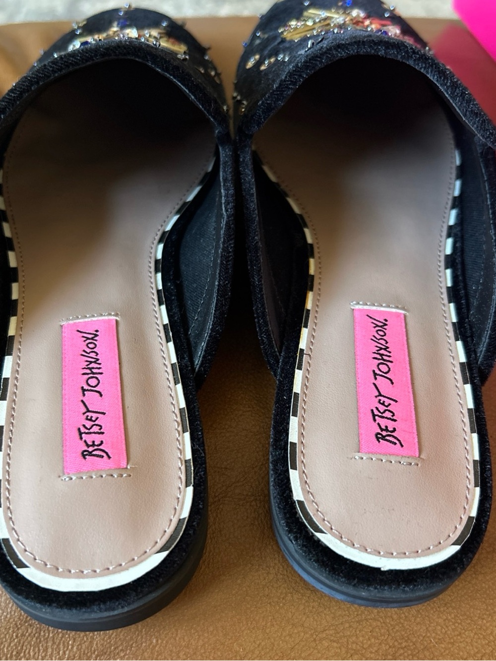 Betsey Johnson Womens Black Solar Jeweled Rhinestone Velvet Mules Flat 8.5M - Picture 7 of 10